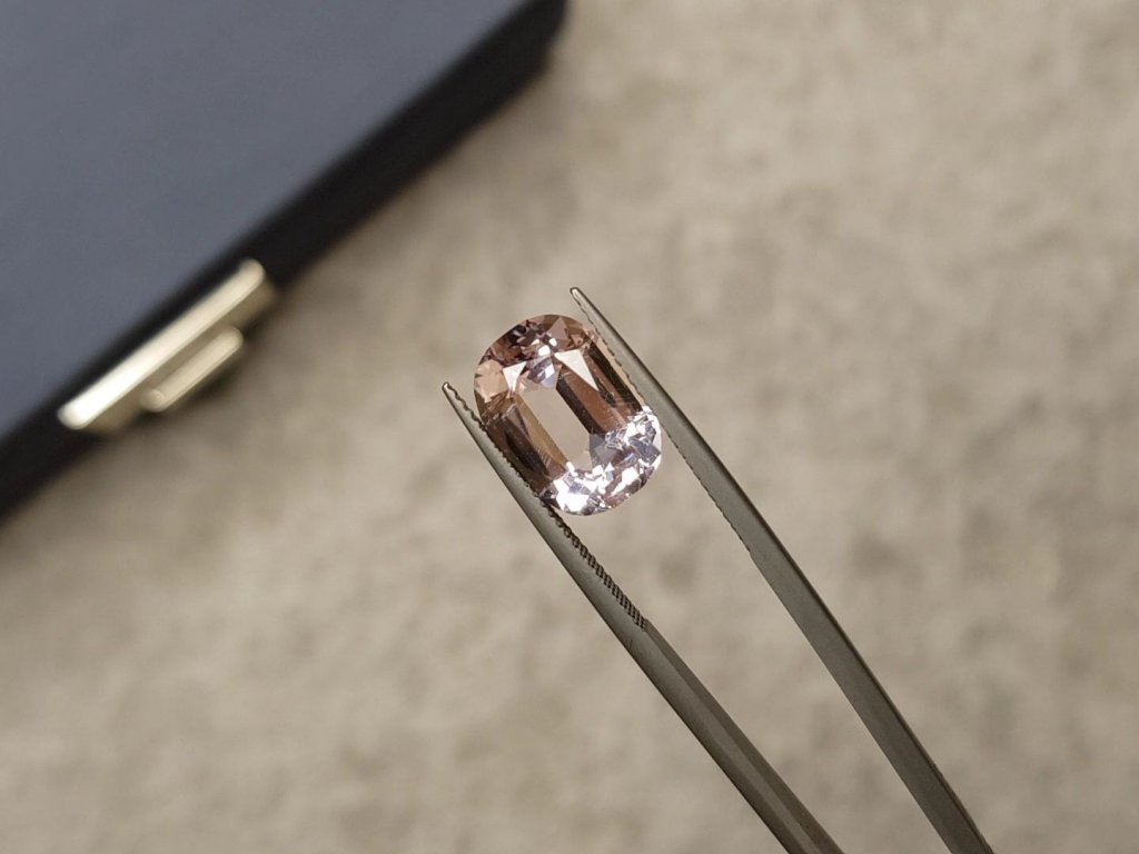 Cushion cut Baby-pink morganite 5.89 ct from Africa Image №2
