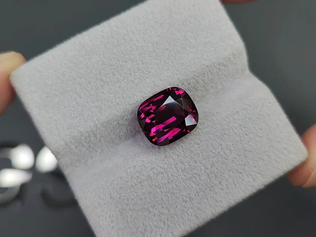 Purple rhodolite garnet in cushion cut 7.06 carats, Tanzania  Image №4