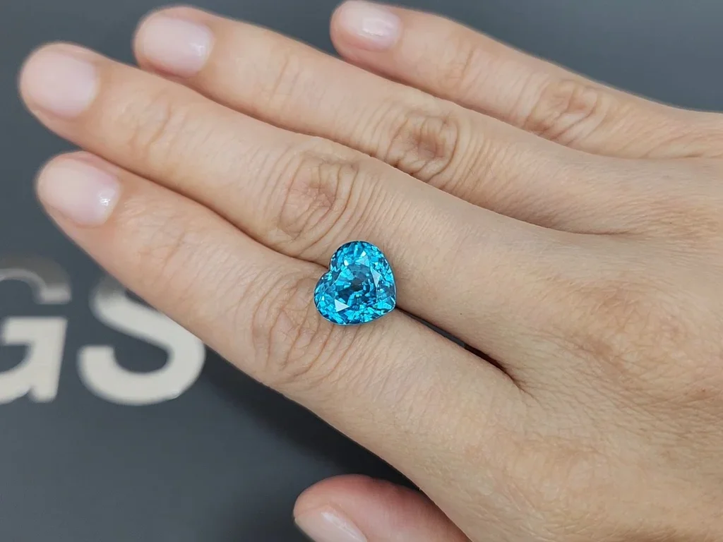Blue zircon in heart shape 10.00 carats, Cambodia  Image №2