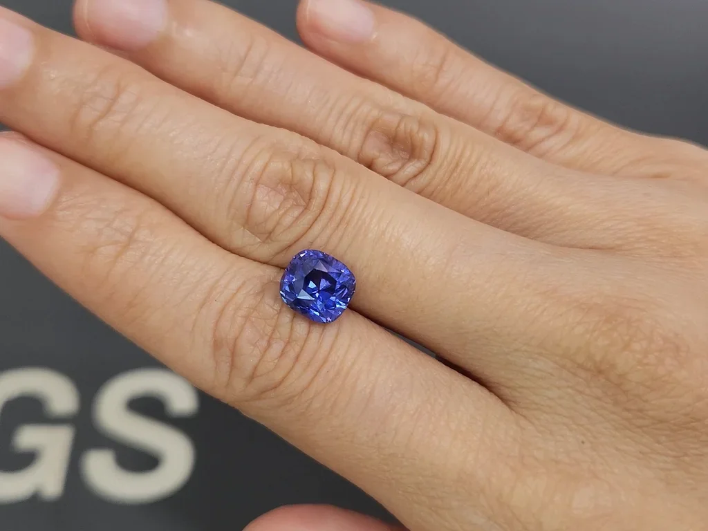 Unheated blue sapphire with color changing effect cushion cut, 4.09 carats, Sri Lanka Image №2