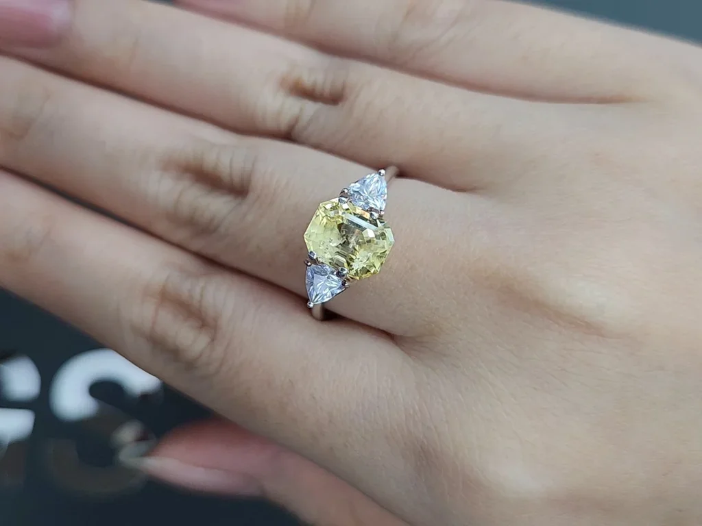 Unheated Pastel Yellow sapphire in octagon cut 3.33 carats, Sri Lanka Image №5