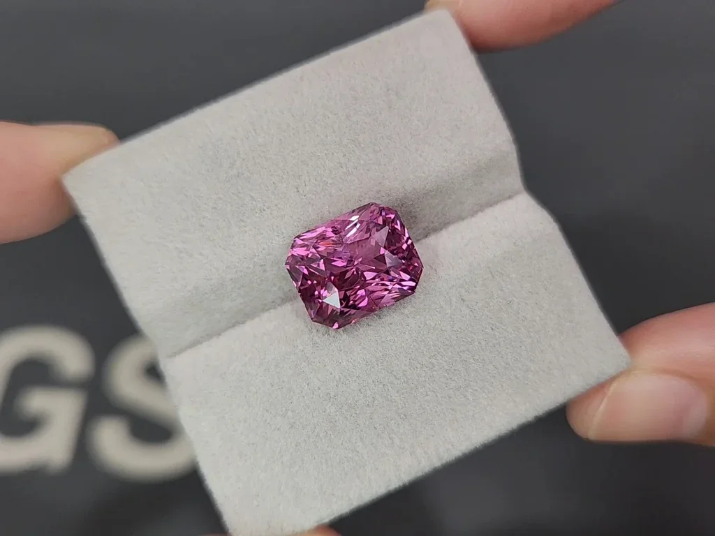 Pink spinel radiant cut  9.25 carats, Tanzania Image №4