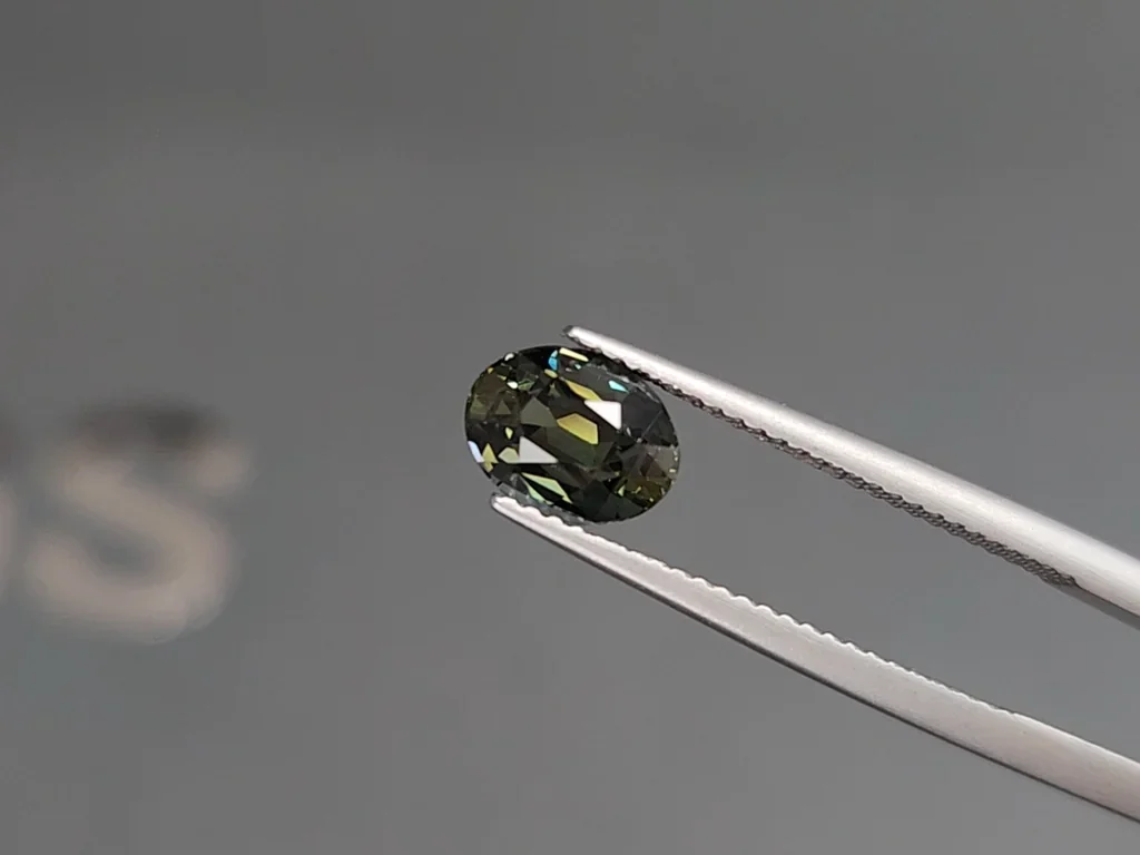 Unheated green sapphire oval cut 1.61 carats, Sri Lanka Image №3