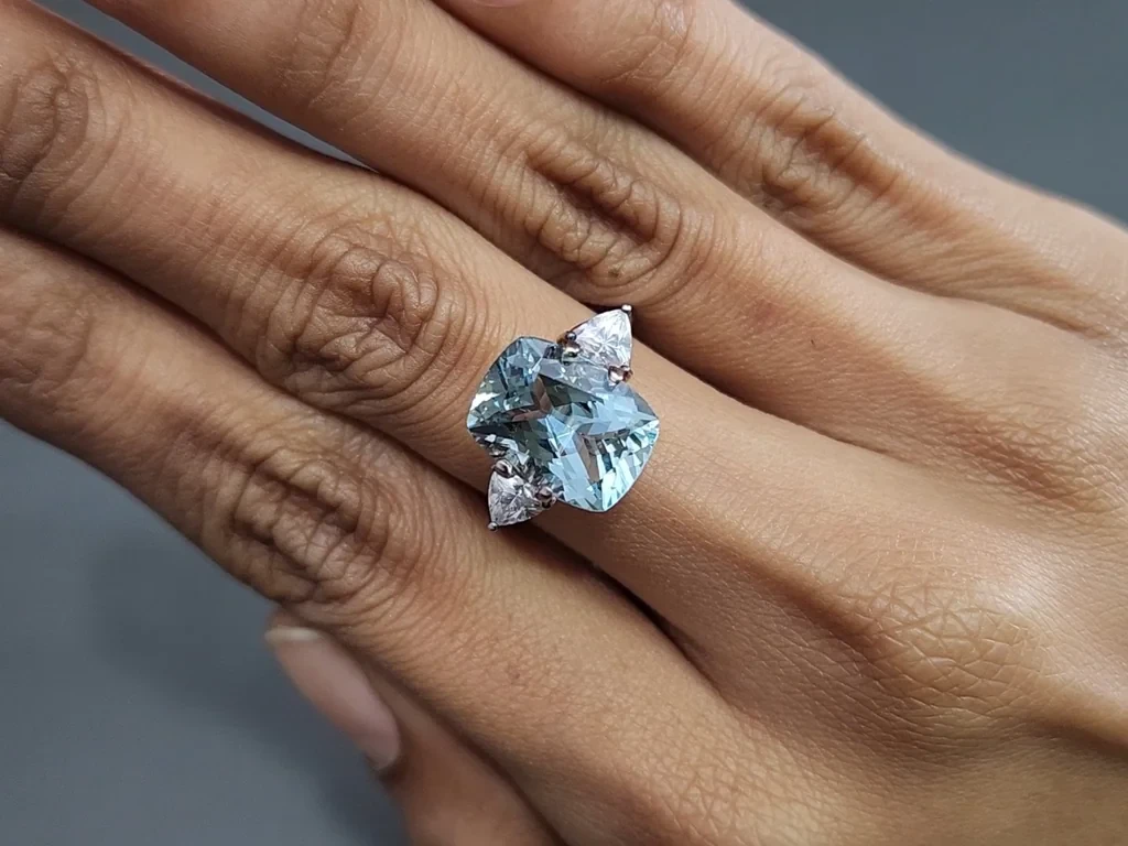 Aaquamarine cushion cut  4.70 carats, Madagascar Image №5