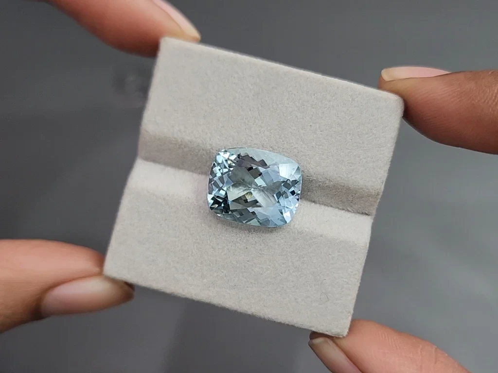 Aquamarine cushion cut 8.45 carats, Madagascar  Image №4