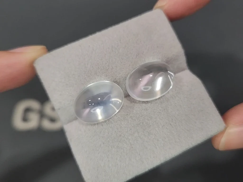 Pair of moonstones in cabochon cut 16.89 carats, Burma Image №4