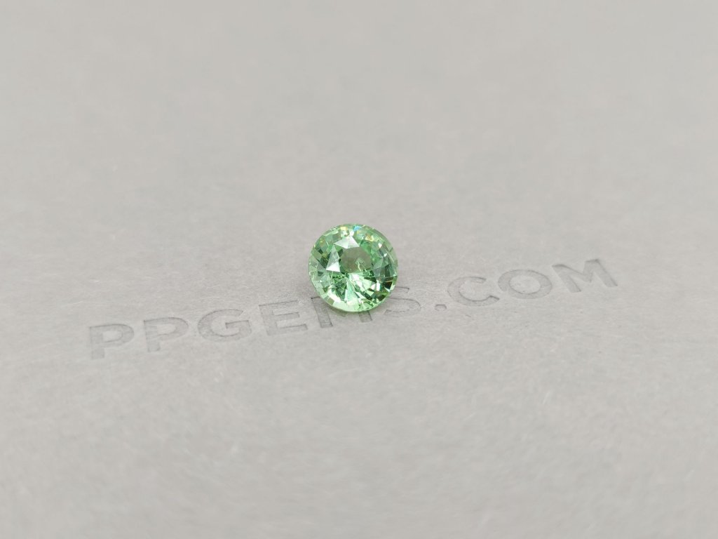 Light green tsavorite in a 2.53 ct round cut Image №2