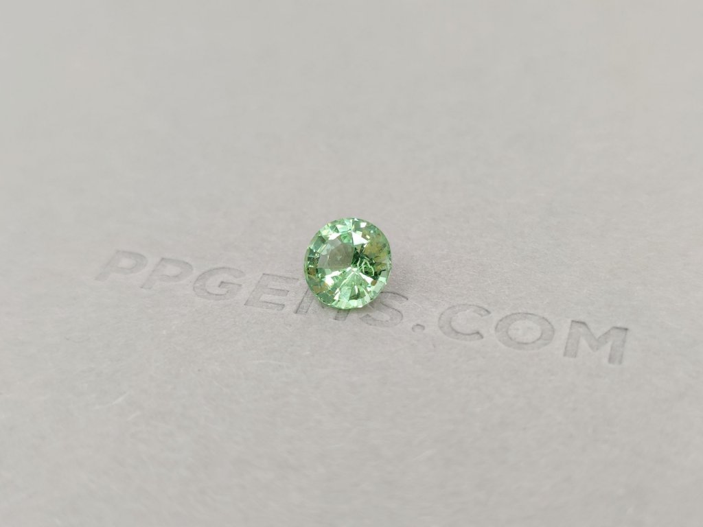Light green tsavorite in a 2.53 ct round cut Image №3