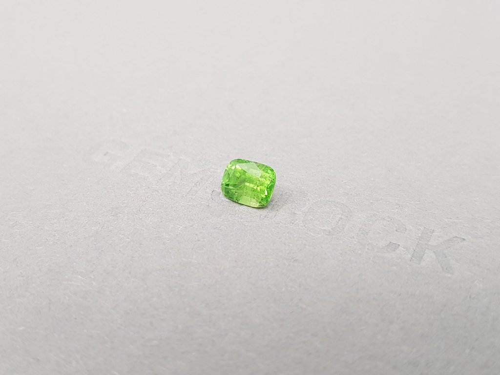  Light green tsavorite garnet in cushion cut 1.36 ct, Africa  Image №4