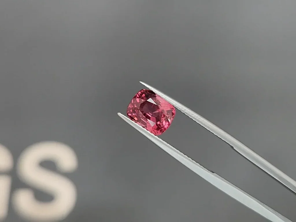 Red-pink Mahenge spinel in cushion cut 2.69 carats, Tanzania Image №3