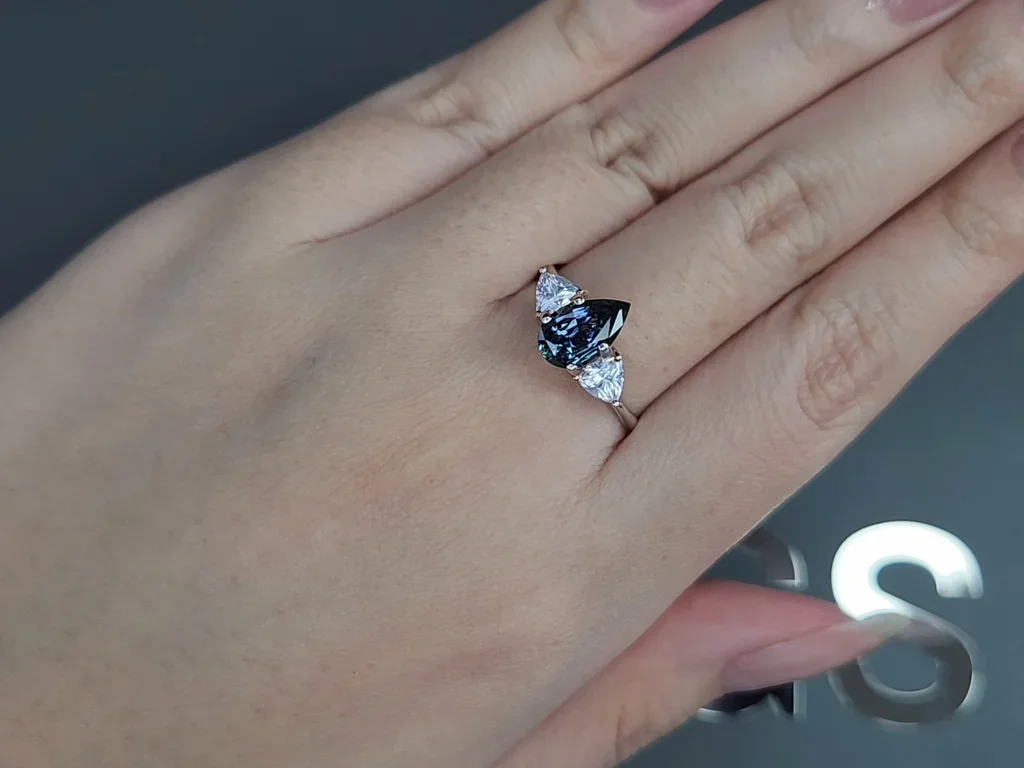 Unheated Teal sapphire pear cut  1.49 carats, Madagascar Image №5