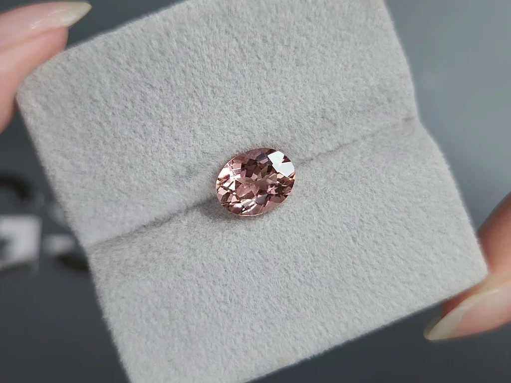 Tourmaline pink-orange in oval cut 1.89 carats, Africa Image №4