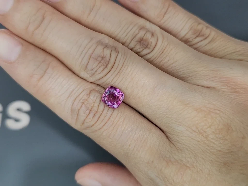 Unheated pink sapphire cushion cut 2.03 carats, Sri Lanka Image №2