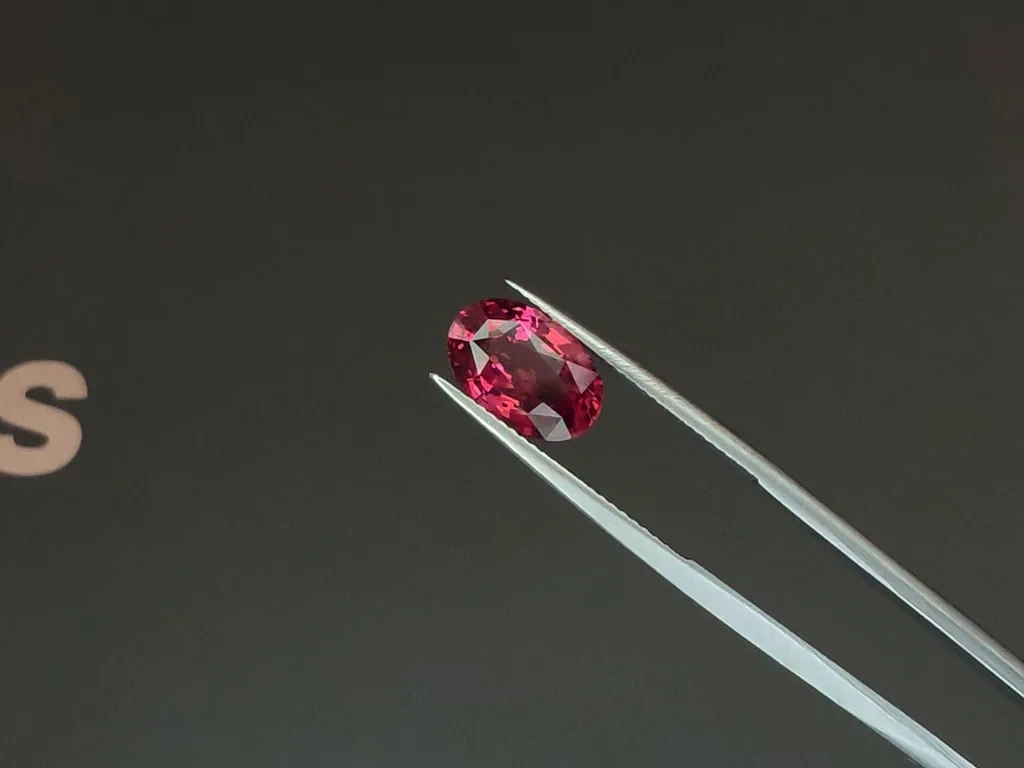 Mahenge spinel oval cut 4.05 carats, Tanzania Image №3