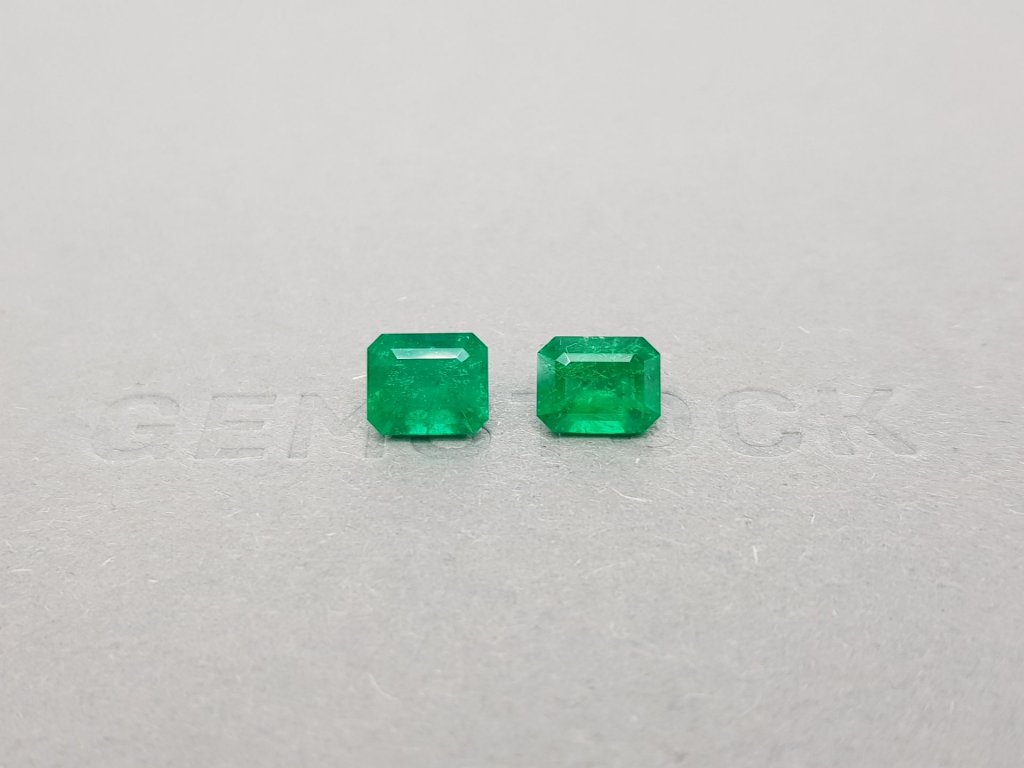 Pair of Vivid Octagon Cut Emeralds 2.59ct, Colombia Image №1