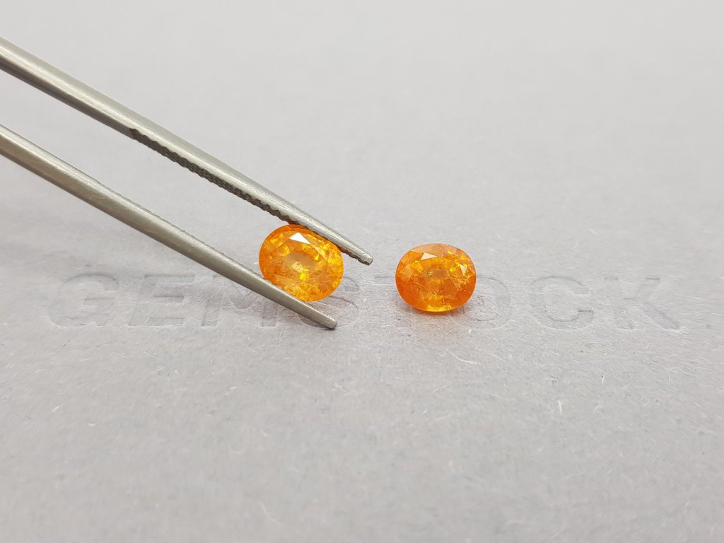 Pair of oval cut Fanta spessartines 2.61 ct Image №4