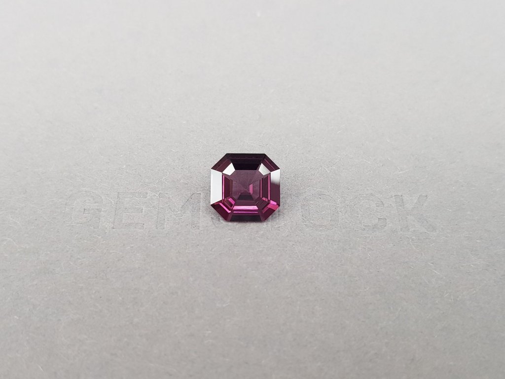 Burmese purple spinel 2.72 ct in octagon Image №2