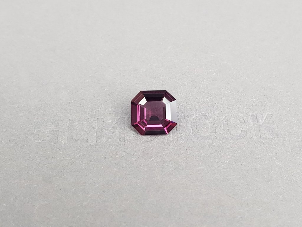 Burmese purple spinel 2.72 ct in octagon Image №3