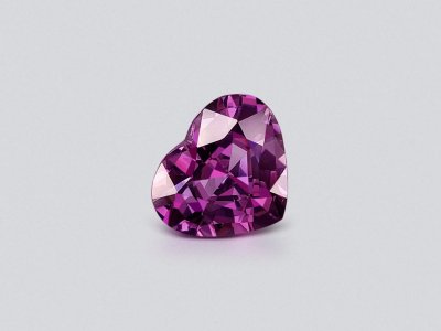 Heart shaped violet-pink spinel 3.58 carat, Sri Lanka photo