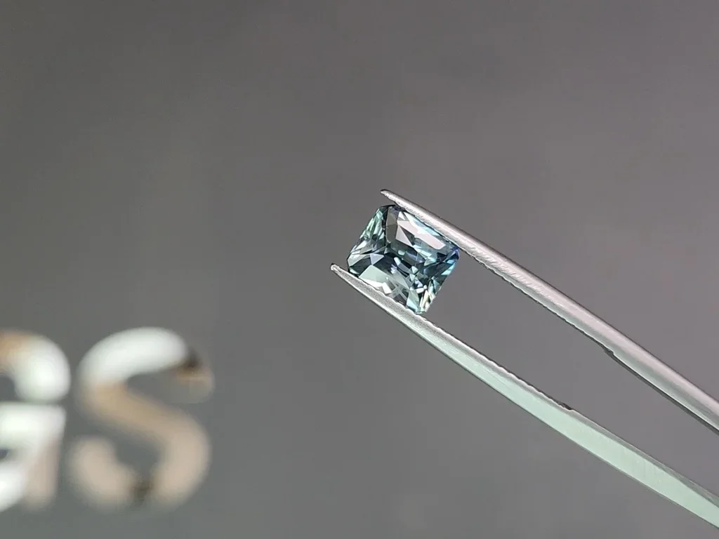 Unheated teal sapphire in radiant cut 2.05 carats, Madagascar Image №3