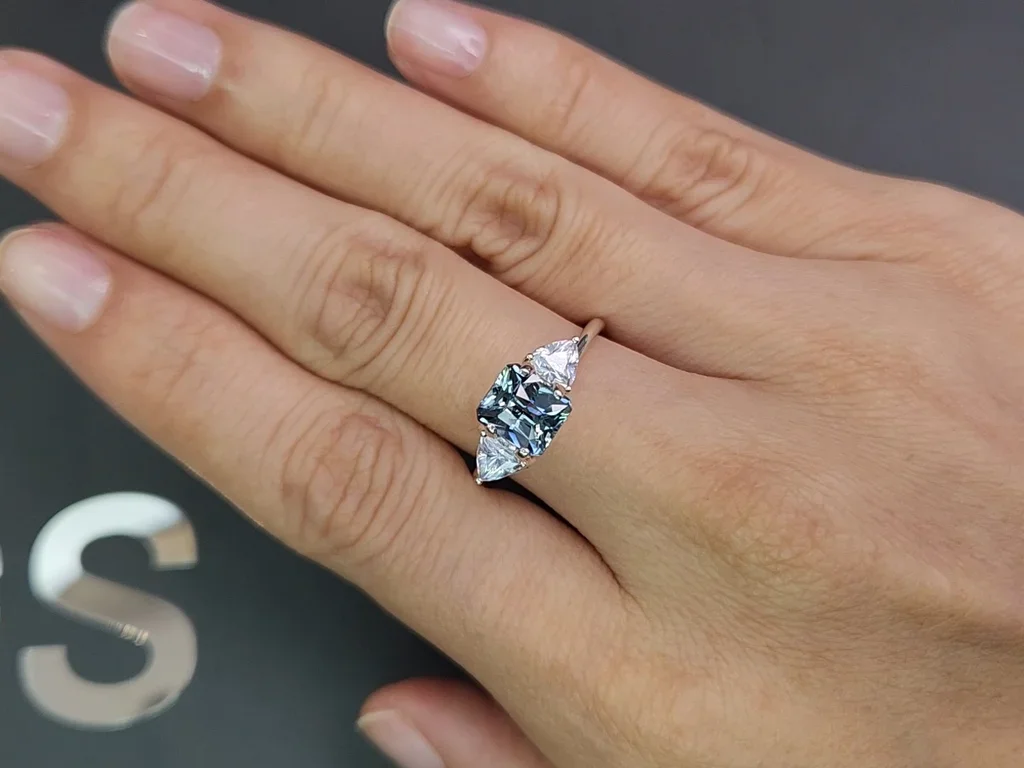 Unheated teal sapphire in radiant cut 2.05 carats, Madagascar Image №5