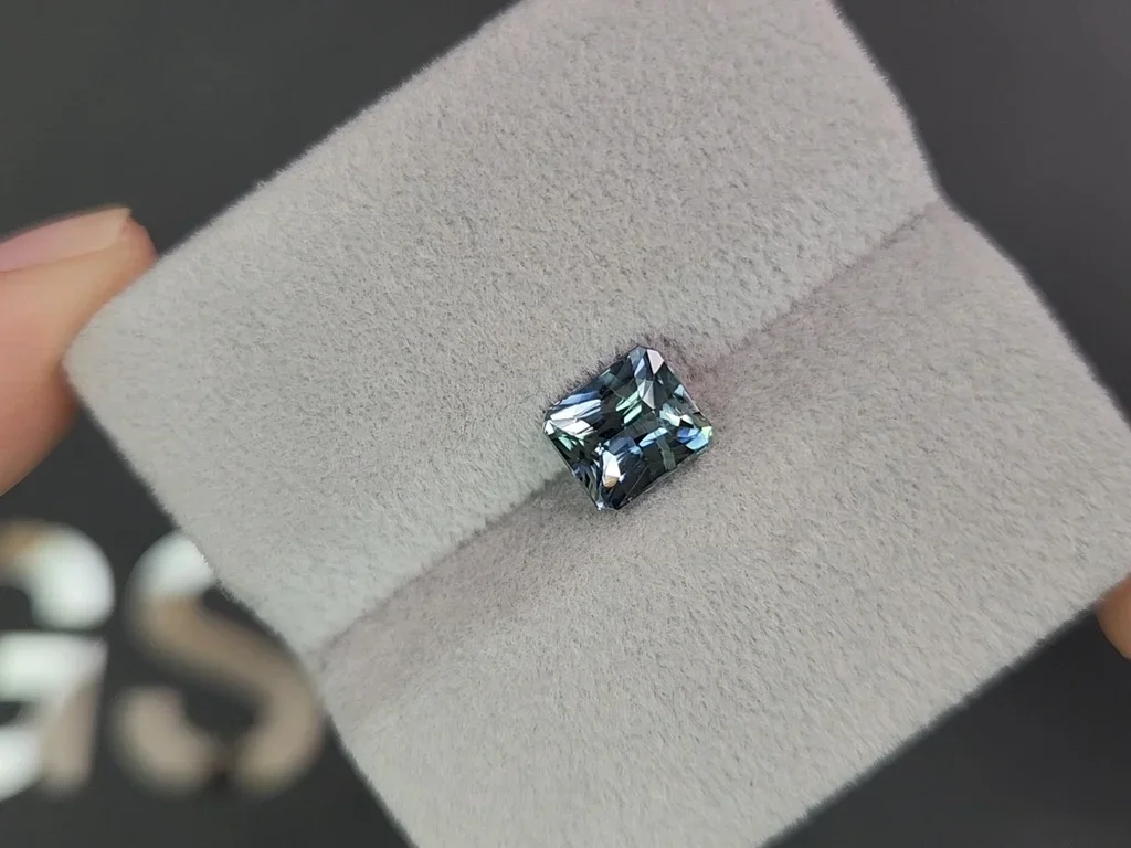 Unheated teal sapphire in radiant cut 2.05 carats, Madagascar Image №4