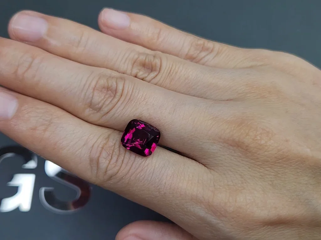 Purple rhodolite garnet in cushion cut 6.25 carats, Tanzania  Image №2