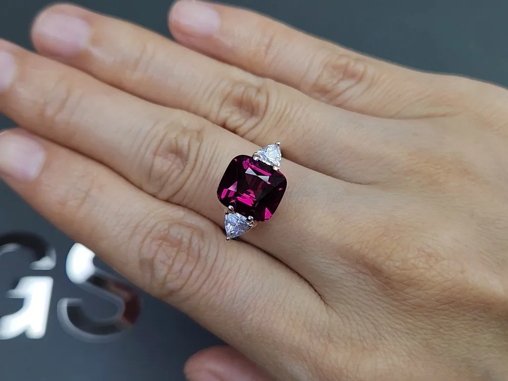 Purple rhodolite garnet in cushion cut 6.25 carats, Tanzania  Image №5