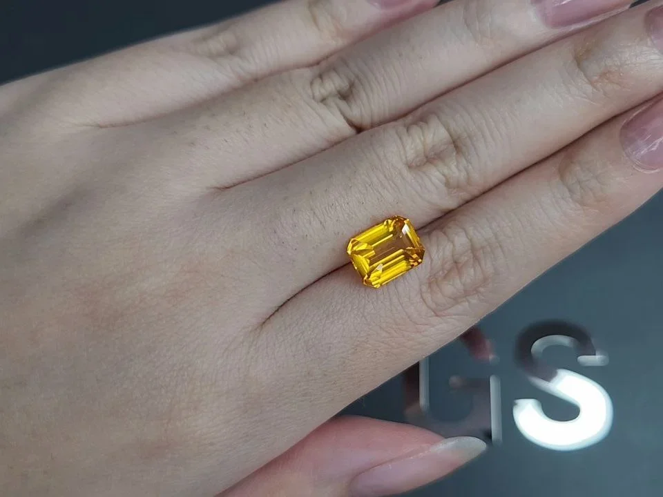 Yellow-orange sapphire in octagon cut 4.03 carats, Sri Lanka Image №2