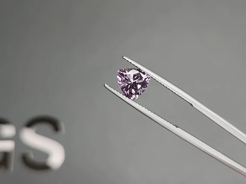 Lavender spinel trillion cut 2.15ct, Tanzania Image №3