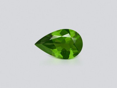 Green peridot pear cut 5.01 carats, Pakistan photo