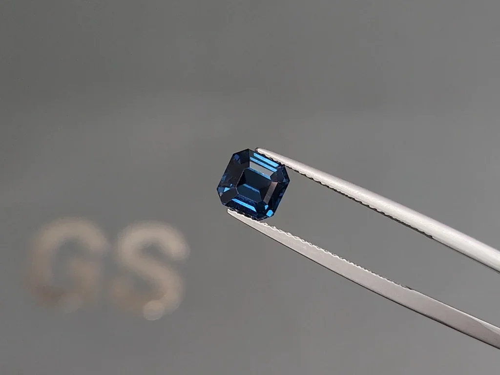Cobalt spinel octagon cut 1.91 carats, Tanzania  Image №3