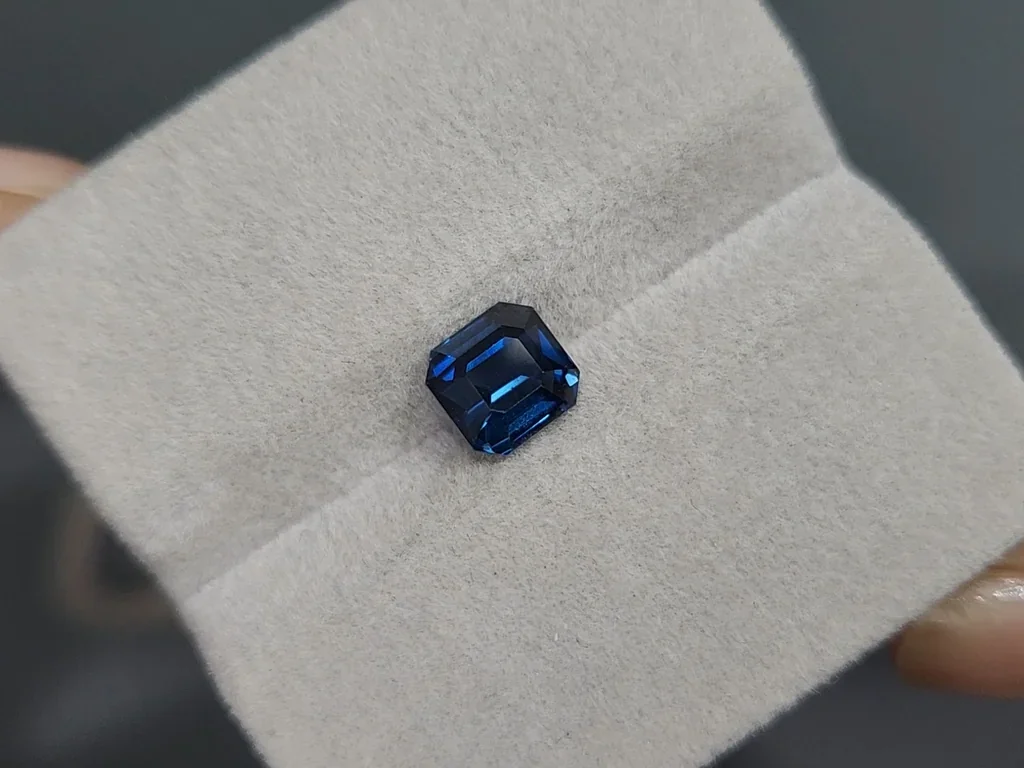 Cobalt spinel octagon cut 1.91 carats, Tanzania  Image №4