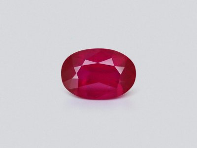 Unheated red ruby oval cut 1.01 carats, Mozambique  photo