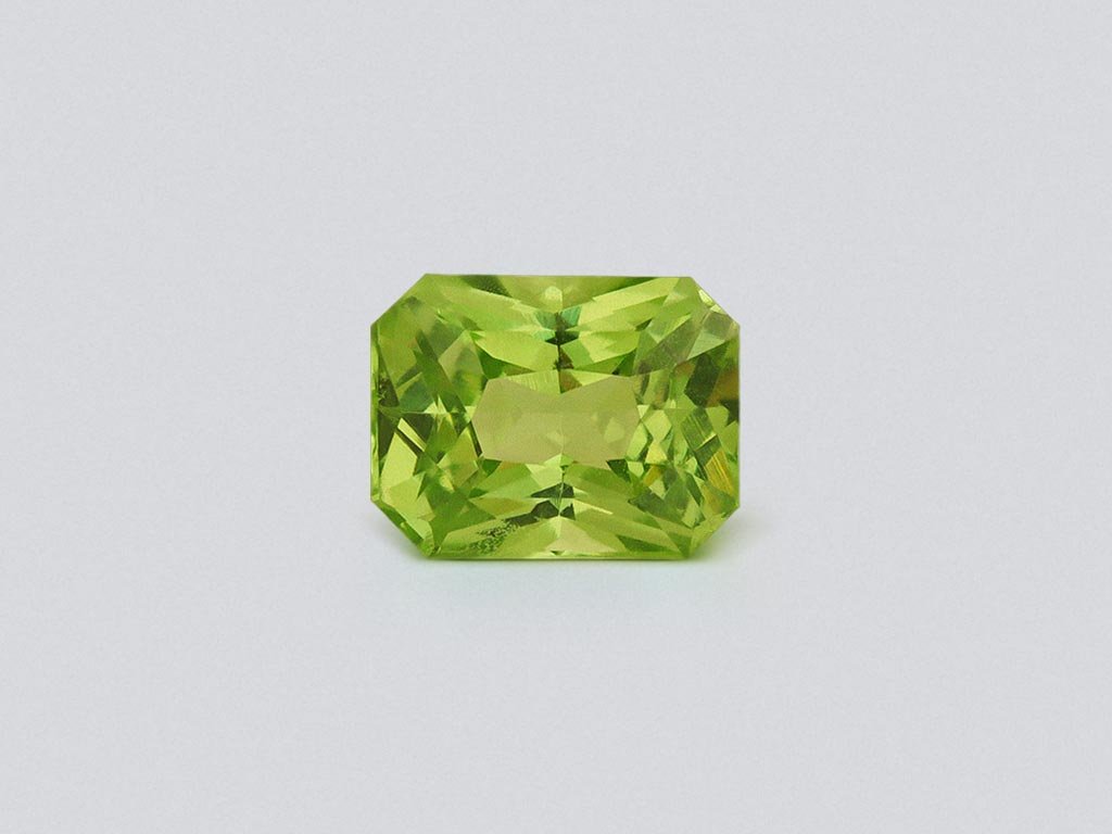 Tsavorite garnet radiant cut 1.65 carats, Tanzania Image №1