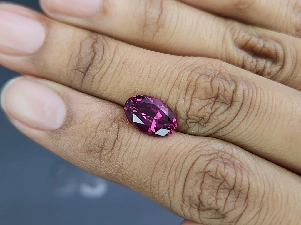 Rhodolite garnet oval cut 3.80 carats, Madagascar Image №2