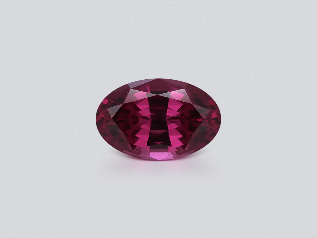 Rhodolite garnet oval cut 3.80 carats, Madagascar Image №1