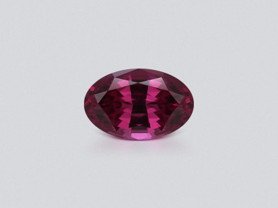 Rhodolite garnet oval cut 3.80 carats, Madagascar photo