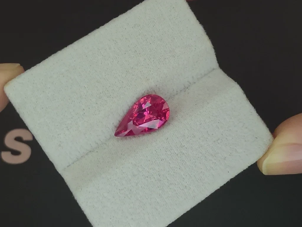 Mahenge spinel  Vibrant Pink pear shape 3.15 carats, Tanzania Image №5