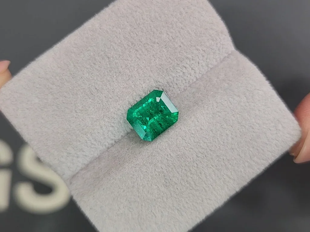 Muzo Green emerald 1.84 ct, Colombia Image №4