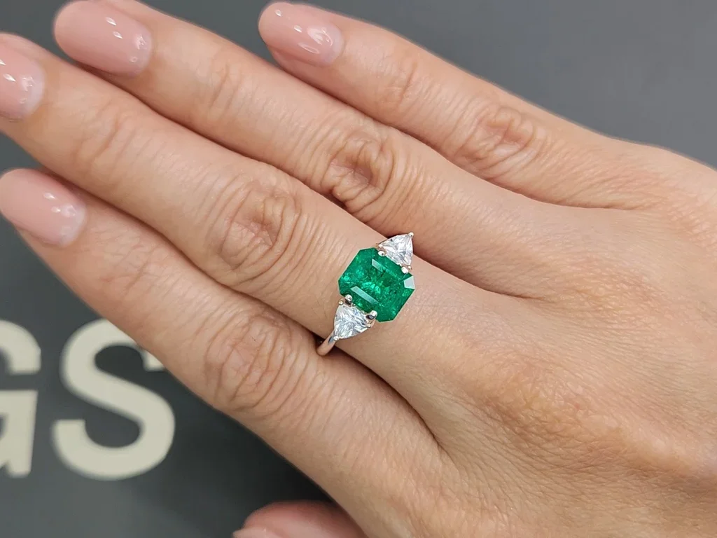 Muzo Green emerald 1.84 ct, Colombia Image №5
