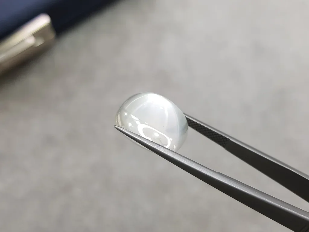 Burmese moonstone in sugar loaf cut 12.44 carats Image №3