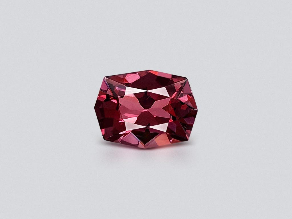 Fancy Cut Red Spinel 2.30ct Image №1