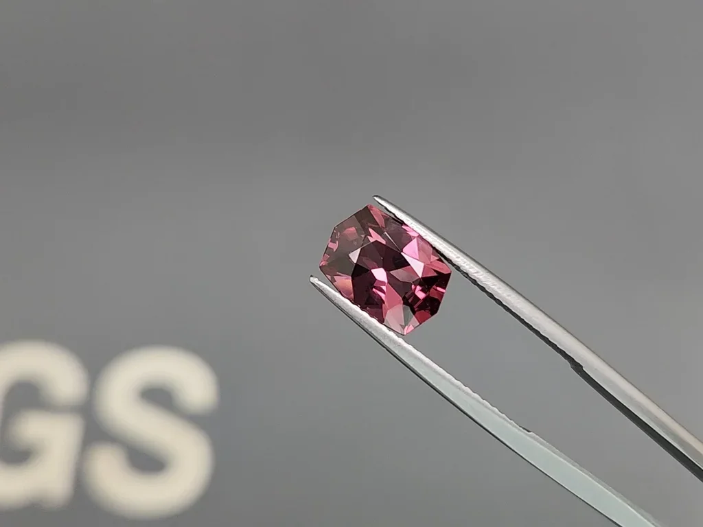 Fancy Cut Red Spinel 2.30ct Image №3