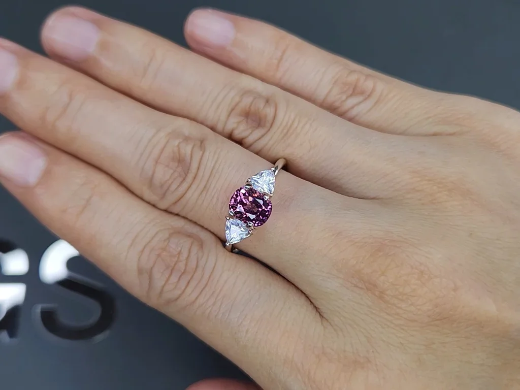Pink spinel in cushion cut 1.51 carats, Vietnam Image №4