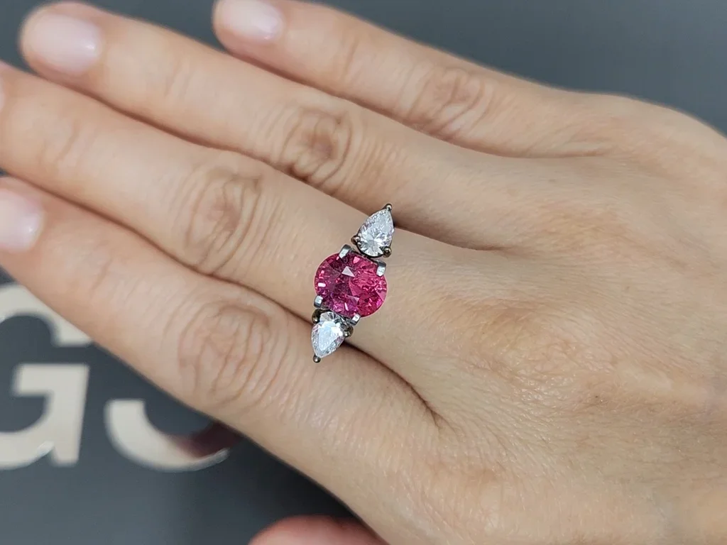 Vivid pink Mahenge spinel in oval cut 2.57 carats, Tanzania Image №5