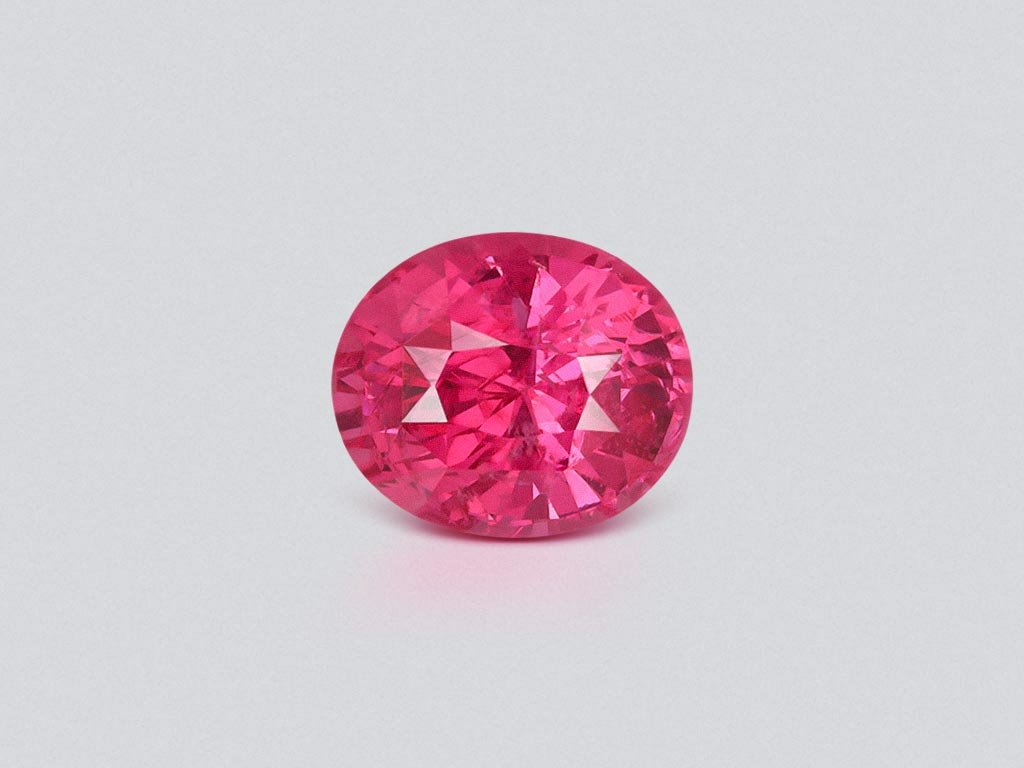 Vivid pink Mahenge spinel in oval cut 2.57 carats, Tanzania Image №1