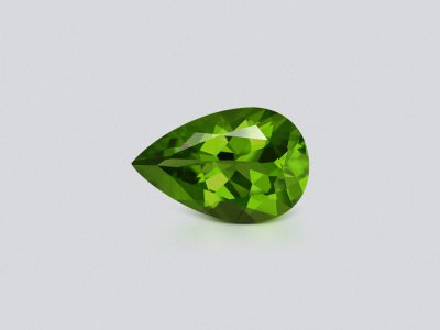 Green peridot pear cut 8.16 carats, Pakistan photo