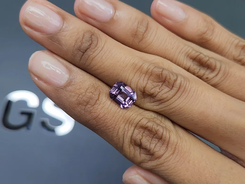 Purple spinel octagon cut 2.99 carats, Tanzania Image №2