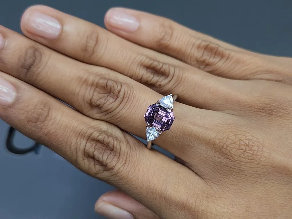 Purple spinel octagon cut 2.99 carats, Tanzania Image №5